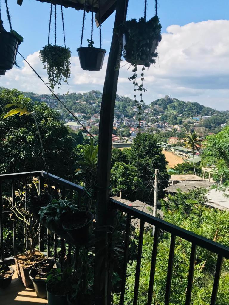 S V Homestay Kandy Buitenkant foto